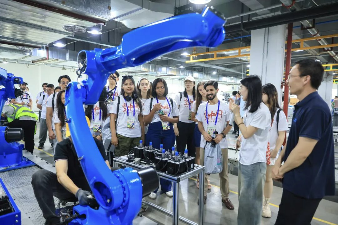 CD_Discovery's tweet image. Get ready for #ChengduVibes! “Study in Chengdu: The 2025 Tour” is ON! 🔥Join international students exploring countless wonders of #Chengdu through their lenses📷

#internationalstudent #FutureIsNow #communication #ChengduDiscovery #StudyinChengdu