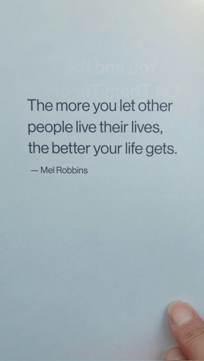 #letthemtheory #melrobbins Mientras más dejas a las personas vivir su vida, mejor será tu vida . Più lasci che altre persone vivano la loro vita, migliore sarà la tua vita
.
.
.
.
#letthem #reading #bookreading #booksilove #booksinstagram #booksiread