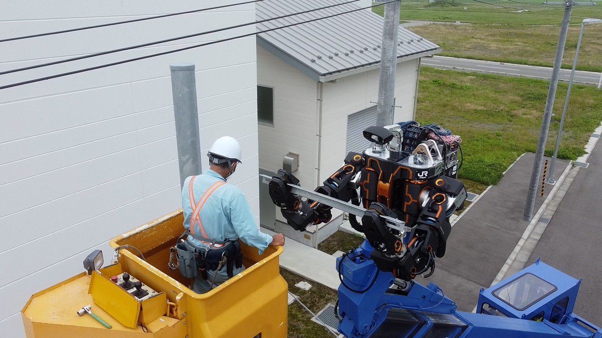人間とロボットがともに働く未来が実現に近づいている。

危険な高所作業を担う多機能ヒト型ロボット「零式人機」が、実用化の第一歩を踏み出したのだ。
wired-jp.visitlink.me/hm15ac