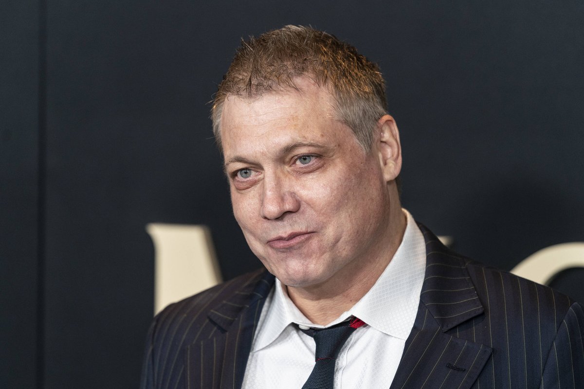 ow.ly/3t7e50W9T8Y

Sur Netflix : "The Waterfront" 🍿

À Havenport, les Buckley dominent la ville depuis des décennies. Mais affaibli par deux crises cardiaques, le patriarche Harlan voit son empire vaciller sous le poids des dettes...

#TheWaterfront #HoltMcCallany