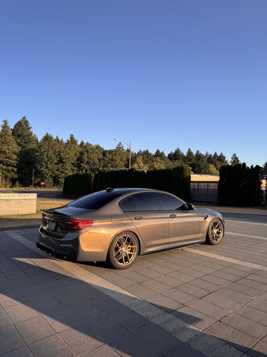 Ste3zymedia's tweet photo. Champagne Quartz M5 https://t.co/v3XobB90Wn