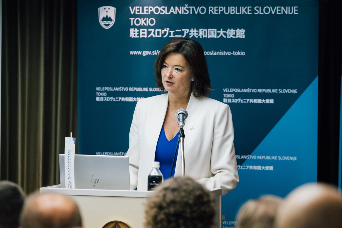 MFEA Slovenia (@mzez_rs) on Twitter photo Ministrica <a href="/tfajon/">Tanja Fajon</a> je v Tokiu 🇯🇵 nagovorila udeležence 🇸🇮 poslovnega foruma, ki predstavlja odlično priložnost za predstavitev našega gospodarstva & B2B srečanja.
Na forumu sodelujejo 🇸🇮 podjetja iz različnih sektorjev - gradbeništvo, turizem, električna oprema, IT & #UI itd. Ministrica <a href="/tfajon/">Tanja Fajon</a> je v Tokiu 🇯🇵 nagovorila udeležence 🇸🇮 poslovnega foruma, ki predstavlja odlično priložnost za predstavitev našega gospodarstva & B2B srečanja.
Na forumu sodelujejo 🇸🇮 podjetja iz različnih sektorjev - gradbeništvo, turizem, električna oprema, IT & #UI itd.