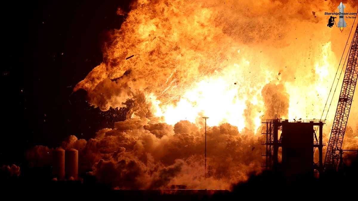 StarshipGazer's tweet image. Starship 36 exploding during testing tonight. 

6/19/25