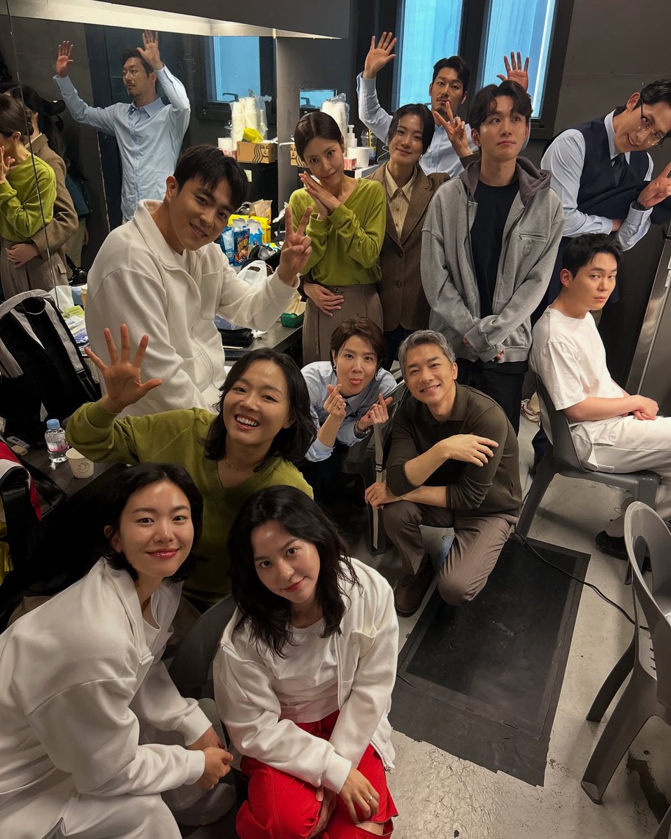 [연극] 디 이펙트 / The Effect👤

📝𝐏𝐫𝐞𝐬𝐬 𝐝𝐚𝐲

6/19(목) 연극 <디 이펙트>의 프레스 데이💕
앞으로도 계속 될 실험에 많은 관심과 사랑 부탁드립니다!

2025.06.10 - 08.31
놀 서경스퀘어 스콘 2관(구. 인터파크 서경스퀘어)