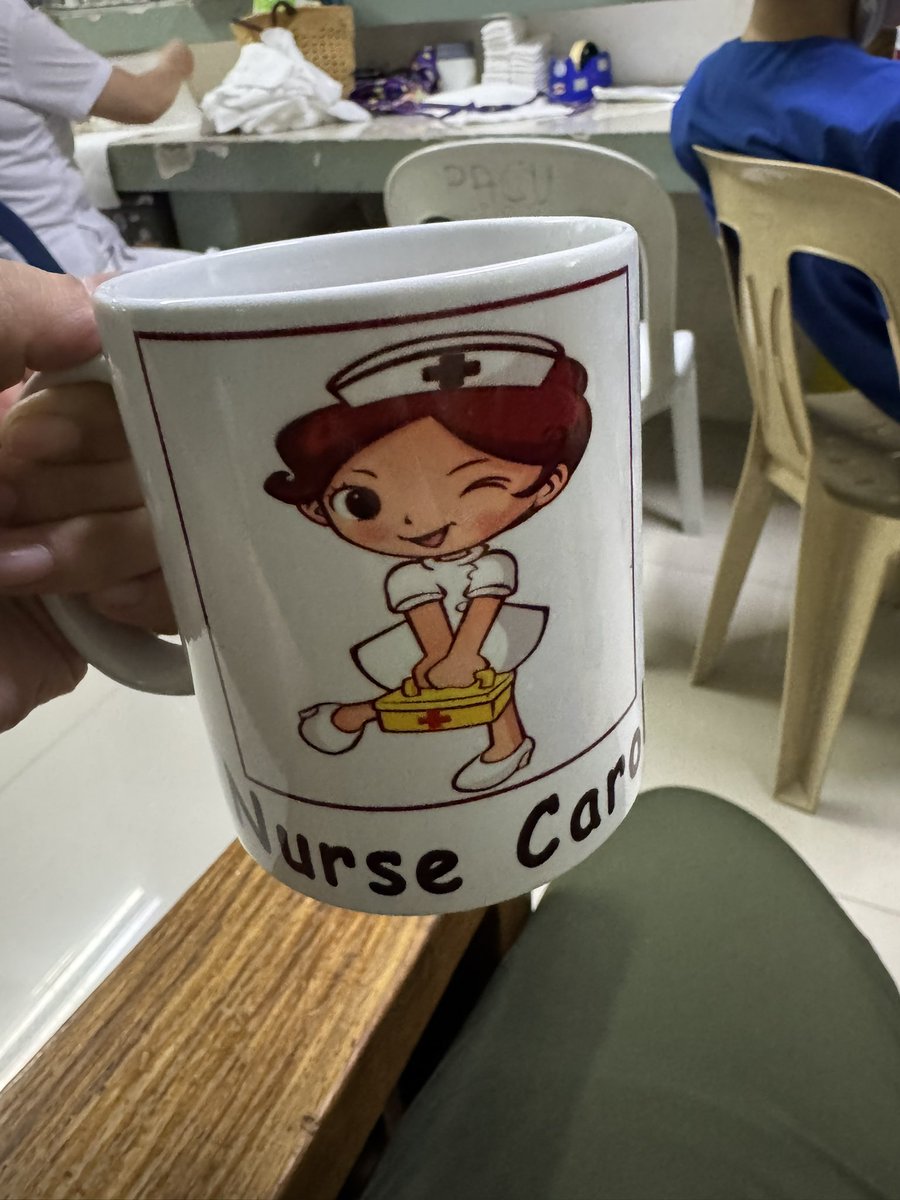 eoannj's tweet photo. Not maam carol giving me hot milo kasi from duty ako 😭😭😭 love u maam https://t.co/DQgJy0erNV