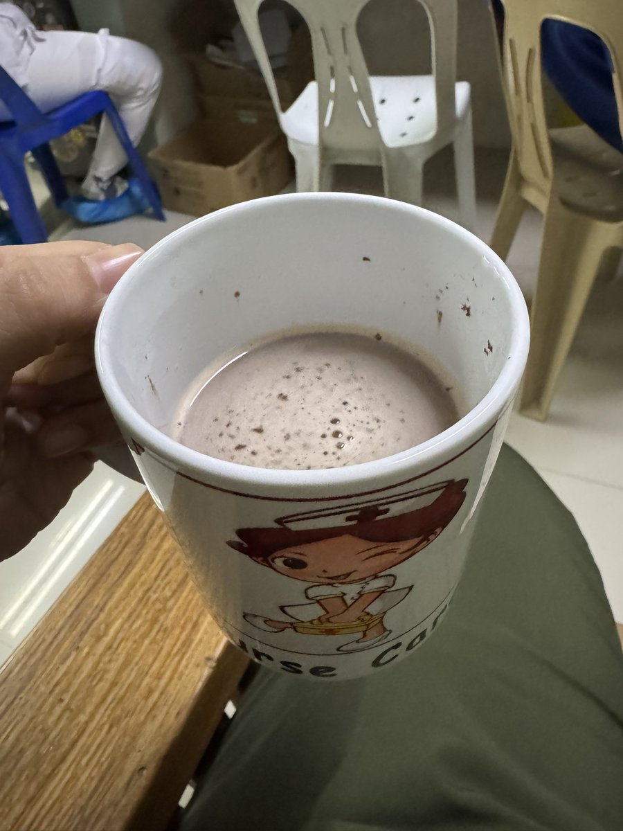 eoannj's tweet photo. Not maam carol giving me hot milo kasi from duty ako 😭😭😭 love u maam https://t.co/DQgJy0erNV