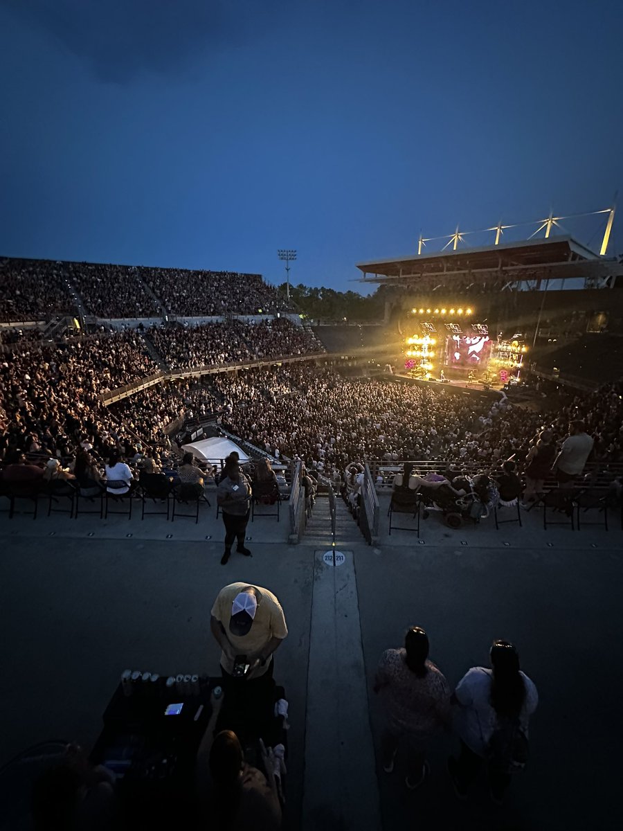 Steven Le tweet media