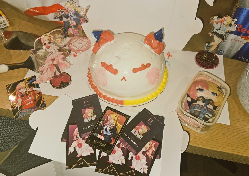 maayachiVT's tweet image. KOTOCAKE REAL!!! AAAA!!!
one of the birthdays ever π₯Ί
#KotokaTorahime