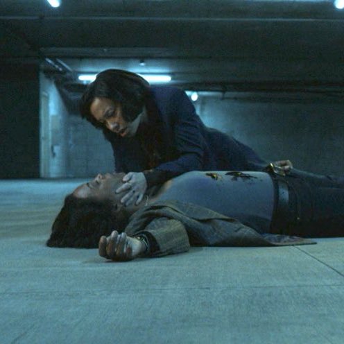 totallyprentiss's tweet photo. I’m not okay TARA OPEN YOUR EYES STOP PLAYING AROUND https://t.co/h22tTU8fPB