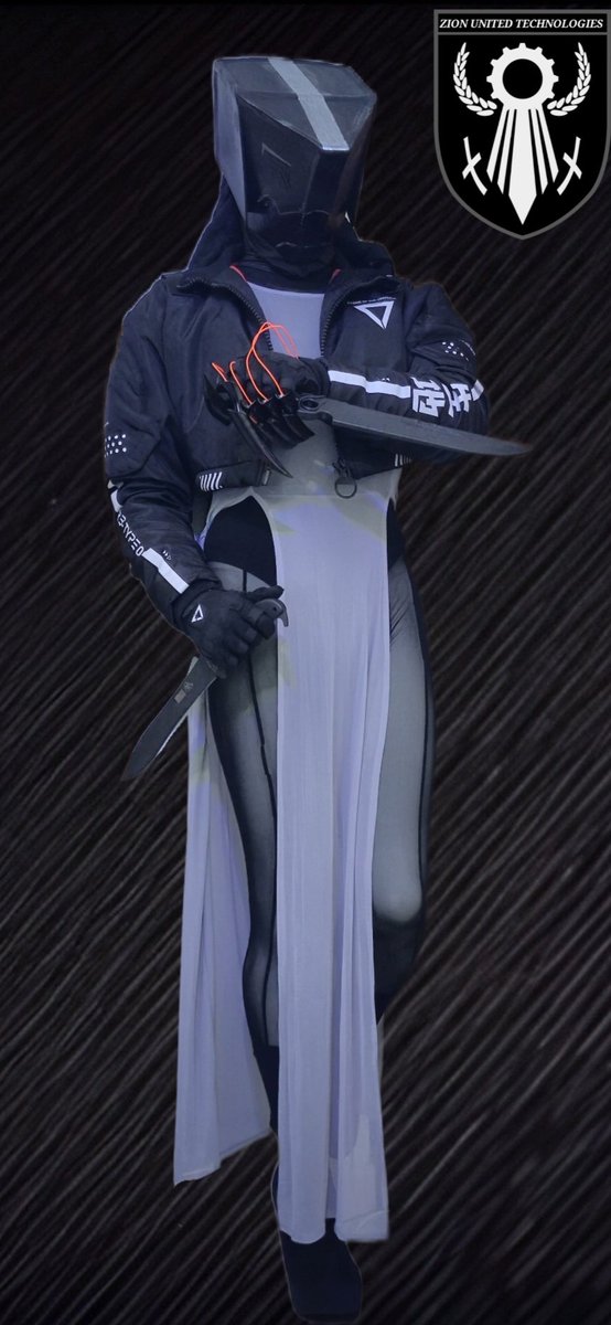 Mako doesn't normally duel wield blades but the testing team were adamant to se how she'd do.

#OC #Cosplay #Cyberpunk #techwear