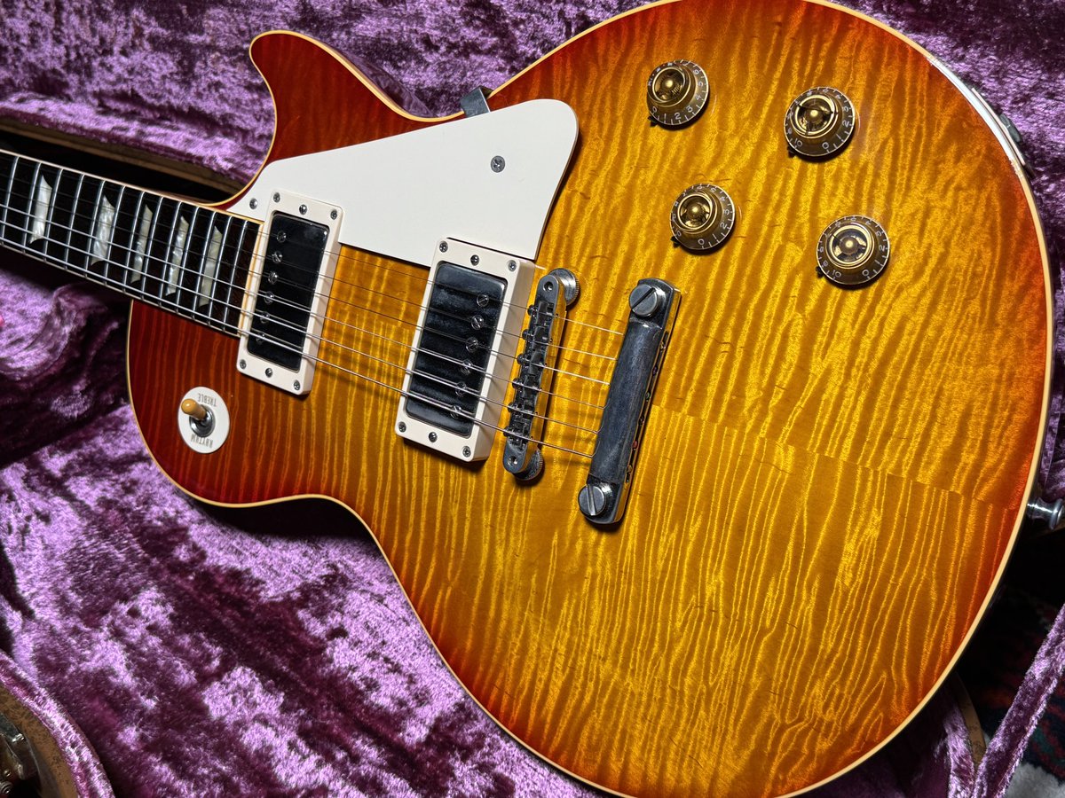 fumiwoya's tweet image. 新入荷🔥 Gibson Historic Collection 1959 Les Paul Standard Reissue BZF Washed Cherry 🔥 非常に高い人気を誇るBrazilian Fingerboardの59レスポールです!指板のハカランダは勿論、トップのフレイムも極上の1本です!
j-guitar.com/products/detai…