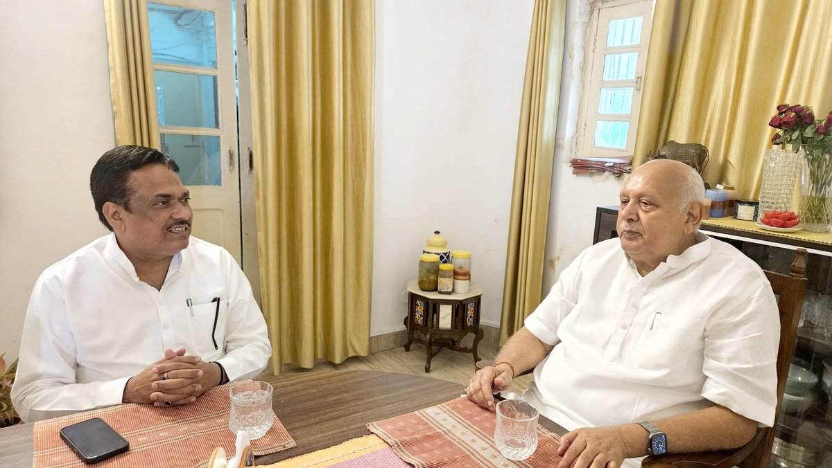 Surya Pratap Shahi (@spshahibjp) on Twitter photo आज लखनऊ स्थित अपने शासकीय आवास पर मा0 विधान परिषद् सदस्य एवं प्रदेश महामंत्री भाजपा उ.प्र. - श्री गोविन्द नारायण शुक्ला जी से शिष्टाचार भेंट किया।
<a href="/gnshuklabjp/">Govind Narayan Shukla</a>
#SPshahi #SPshahibjp आज लखनऊ स्थित अपने शासकीय आवास पर मा0 विधान परिषद् सदस्य एवं प्रदेश महामंत्री भाजपा उ.प्र. - श्री गोविन्द नारायण शुक्ला जी से शिष्टाचार भेंट किया।
<a href="/gnshuklabjp/">Govind Narayan Shukla</a>
#SPshahi #SPshahibjp
