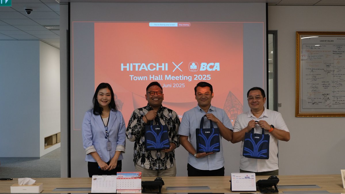 partosng's tweet photo. demi merchandise BCA https://t.co/slFjnMJzWw