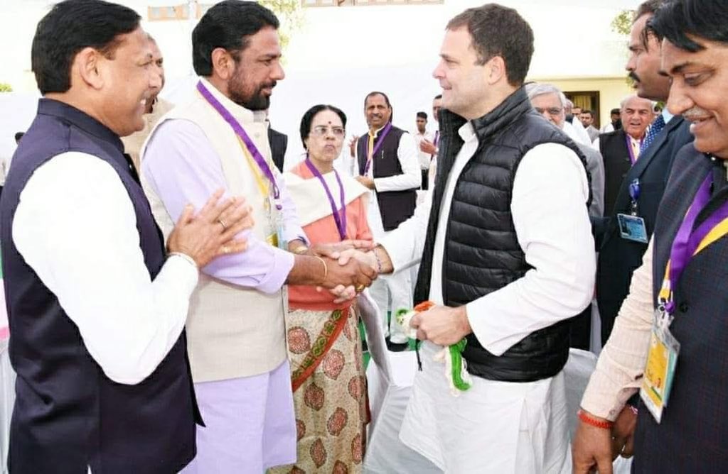लोकसभा में नेता प्रतिपक्ष Rahul Gandhi जी को जन्मदिन की हार्दिक शुभकामनाएं।
ईश्वर आपको उत्तम स्वास्थ्य एवं दीर्घायु प्रदान करें।<a href="/RahulGandhi/">Rahul Gandhi</a>
