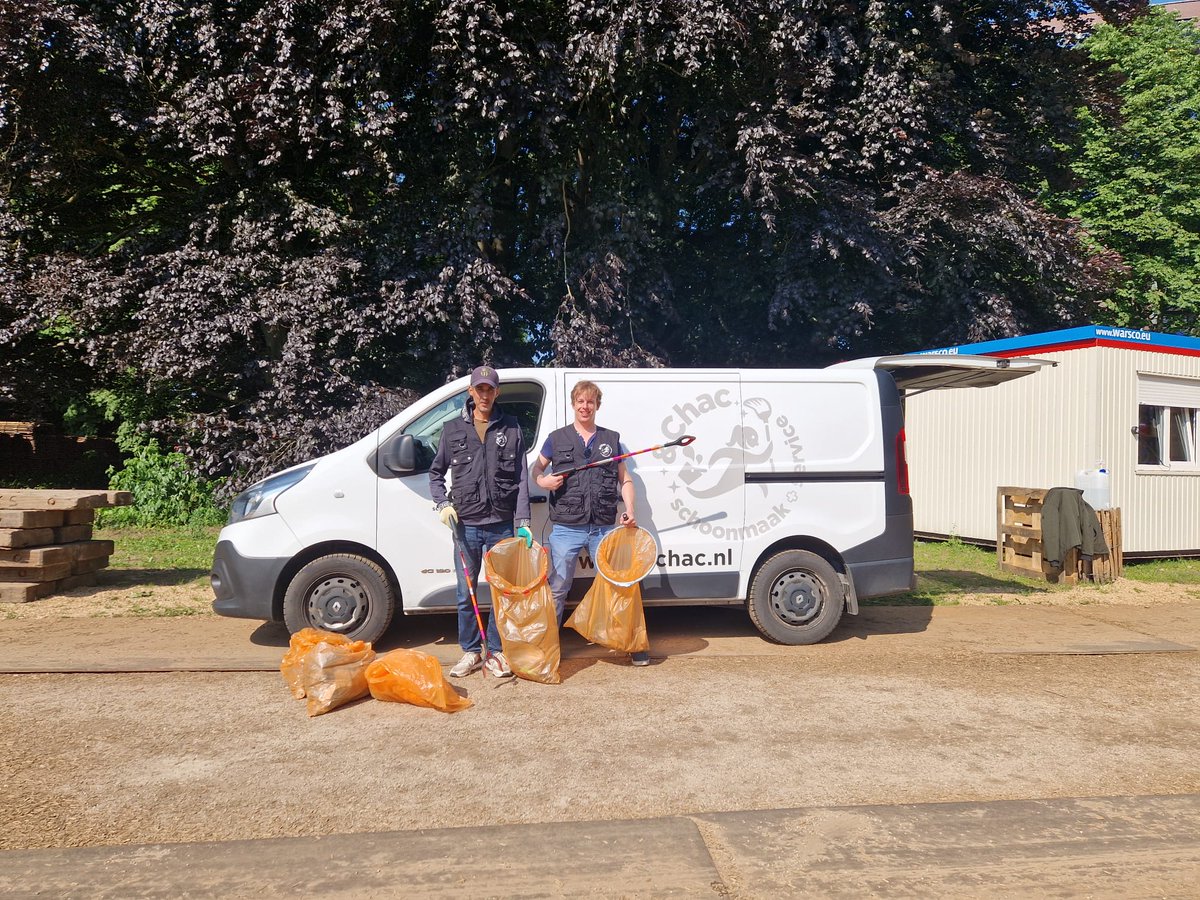 Ook dit is Vagebond. 💥
Samen met CHac Schoonmaakservice verbinden we mensen van de straat met het bedrijfsleven.
Een mooie kans voor Mounir, die nu af en toe mee kan werken op festivalterreinen.
Geen excuses, maar kansen.
 Geen stigma, maar vertrouwen.
#VagebondVerbindt #CHac