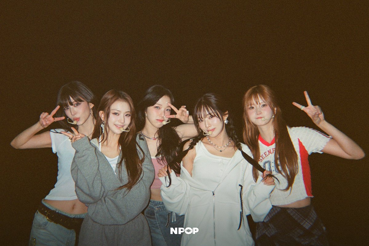 NPOP_OFFICIAL's tweet photo. '여름'이었다...
'프미나'왔다...
𝐒𝐮𝐦𝐦𝐞𝐫 𝐰𝐢𝐭𝐡 𝐟𝐫𝐨𝐦𝐢𝐬_𝟗

𝗡𝗣𝗢𝗣 𝗟𝗜𝗠𝗜𝗧𝗘𝗗 𝗘𝗗𝗜𝗧𝗜𝗢𝗡 - 𝗦𝗜𝗗𝗘 𝗕

fromis_9의 SIDE B 무대는
𝟲/𝟮𝟳 𝗙𝗥𝗜 𝟴𝗣𝗠 (𝗞𝗦𝗧), NPOP YouTube 에서!

#fromis_9 #프로미스나인
#LIKE_YOU_BETTER #From_Our_20s
@realfromis_9 https://t.co/ssDZ3Wthpe