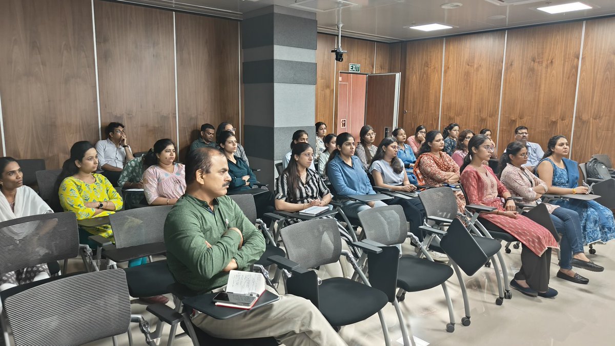 CHRC_Indore's tweet photo. Dr. Rajesh Patidar, Oncologist, led a women’s health session at Endo Par Formulation, Pithampur.
35 employees joined the talk on early detection &amp; wellness.

Call: 0731-4206750 | 
 https://t.co/6pMQPyVIPv

#CHRC #WomensHealth #CancerPrevention #OutreachMatters https://t.co/uEvvjF0Tmb