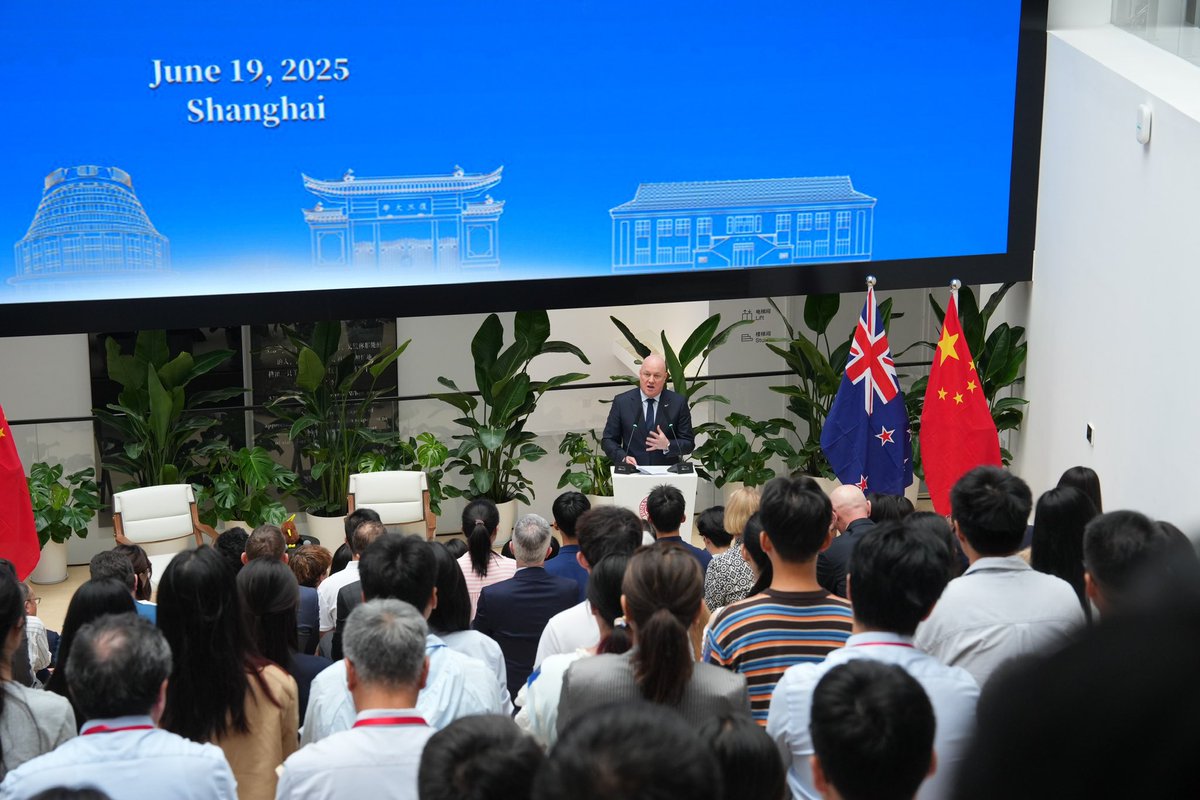 Great to visit Fudan University in Shanghai, one of China's top institutions, to discuss how our universities can work together to drive research and innovation.

Encouraging more students from offshore to study in New Zealand is good for our economy, creating jobs and lifting
