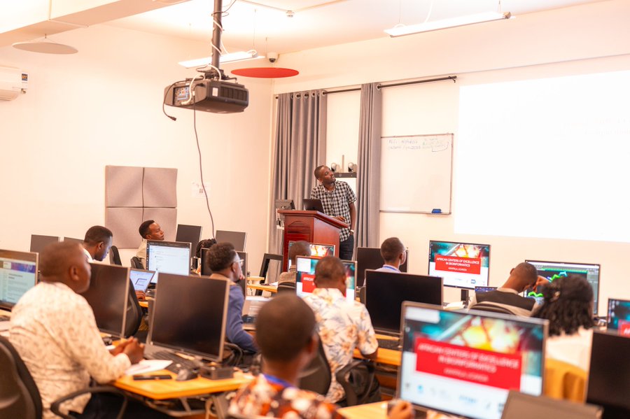 GaliwangoR's tweet image. On Day 3 of the AlphaFold (AF) Workshop Uganda 2025, supported by @GoogleDeepMind and held @AceUganda, I gave an overview of how AF is being used by the scientific research community, from drug discovery and materials science to understanding fundamental biological processes.