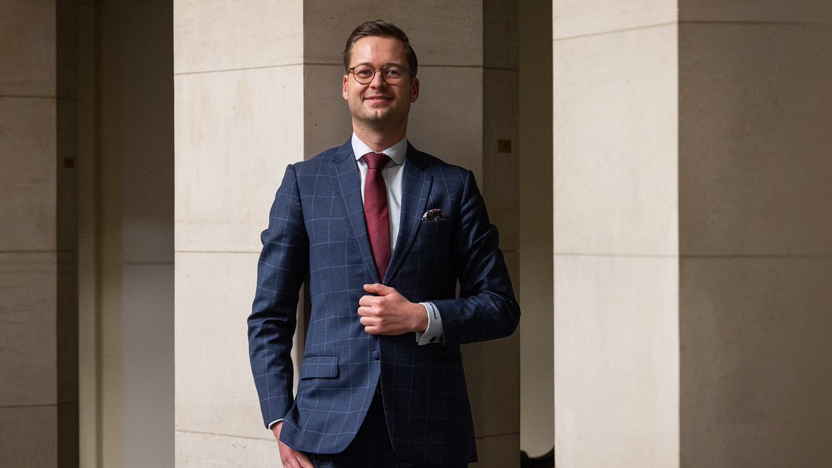 Vlaams Belang (@vlbelang) on Twitter photo "We hebben gisteren 5 miljard euro aan structurele besparingen op tafel gelegd via een aparte sociale zekerheid voor nieuwkomers, een korting op de EU-bijdrage, besparingen op ontwikkelingshulp, de asielfactuur en het politieke systeem." <a href="/WouterVermeersc/">Wouter Vermeersch</a> #deochtend "We hebben gisteren 5 miljard euro aan structurele besparingen op tafel gelegd via een aparte sociale zekerheid voor nieuwkomers, een korting op de EU-bijdrage, besparingen op ontwikkelingshulp, de asielfactuur en het politieke systeem." <a href="/WouterVermeersc/">Wouter Vermeersch</a> #deochtend