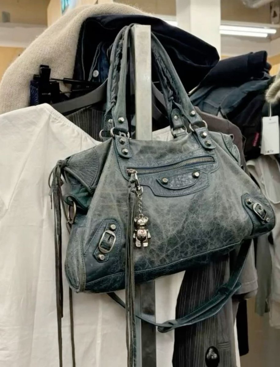 Qlq a une frippe en idf ou je peux trouver ce genre de sac ?