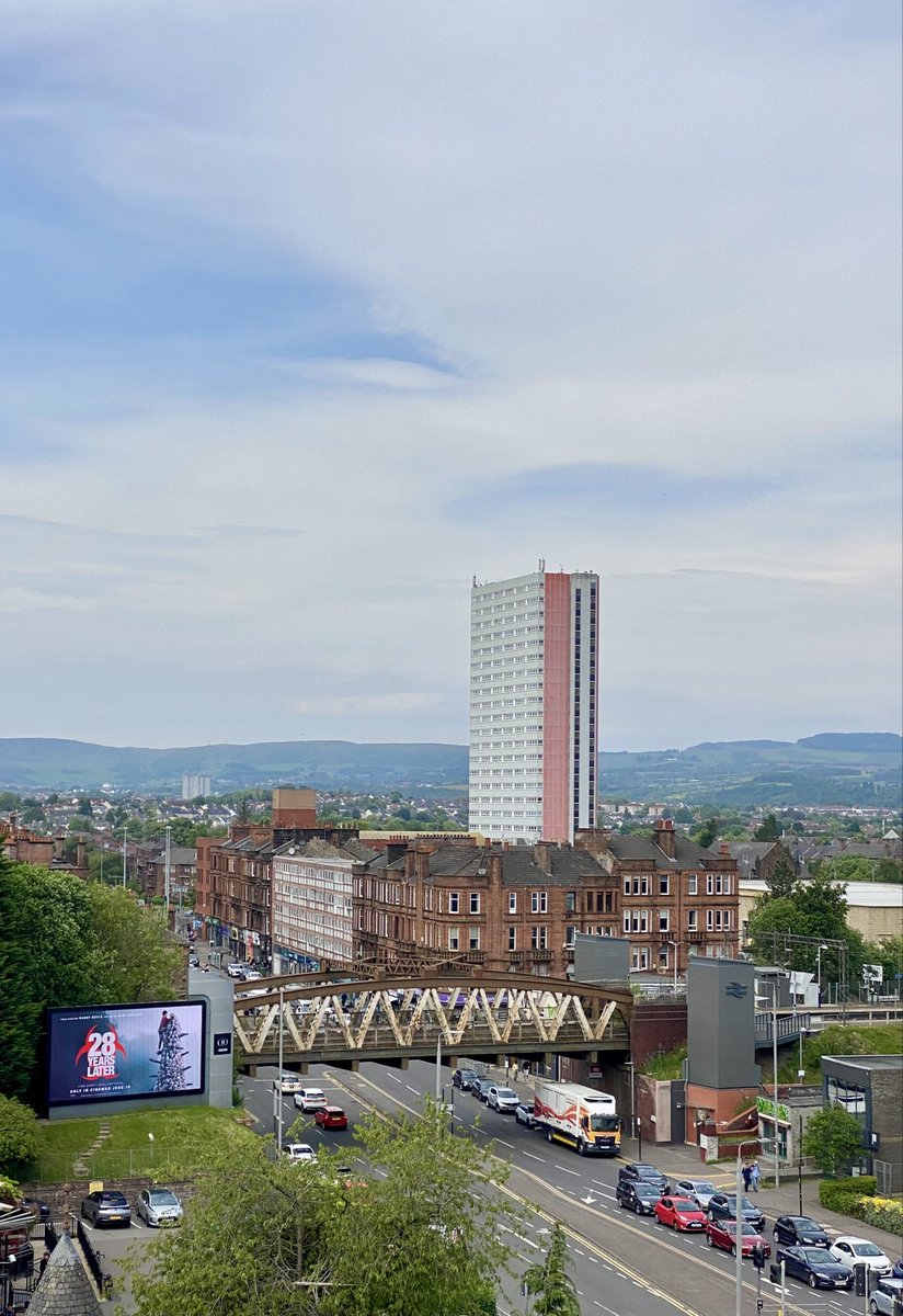 MurphyNiallGLA's tweet photo. #UpOnTheRoof so grabbed a #BrutalGlasgow shot of Anniesland Court, the ‘A’ listed 1960s tower block by architects Jack Holmes &amp; Partners which dominates Great Western Road and Anniesland Cross in #Glasgow. Anyone care to guess which well known building I’m hanging out on…🤔🤷‍♂️? https://t.co/Ygn4SnIOk9
