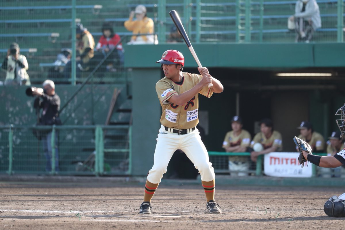 fightingdogs_dk's tweet photo. 【2025前期シーズンMVP】
四国4県知事連携による2025前期シーズンMVP（優秀選手賞）に 
#海辺眺 選手が選出されました👏

＜優秀選手賞＞
背番号42　#海辺眺　外野手
https://t.co/EkM3vvt9Sq

＜成績＞
29試合　打率.402(リーグ1位)　安打41本　本塁打2本　打点24

＜表彰式＞
日時：令和7年7月2日(水) 10:30～
場所：県庁2階第一応接室

なお、海辺選手には、副賞として高知県より「土佐あかうし」が贈呈されます。

※この賞は、四国4県の各チームから1名をチームMVPとして表彰（優秀選手賞）し、受賞者には、各県の特産品が贈呈されます。

#高知ファイティングドッグス
#四国アイランドリーグplus