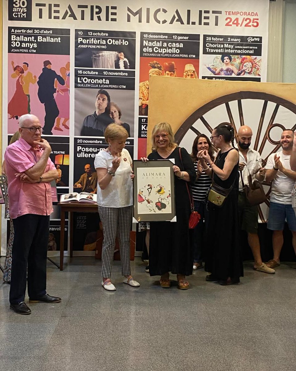 Gemma Pasqual i Escrivà (@gemmapasqual) on Twitter photo 50 anys de dansa, cultura i arrelament al nostre patrimoni.
Va ser un plaer acompanyar el @GrupAlimara en la inauguració de l’exposició commemorativa al <a href="/elmicaletsc/">Societat Coral el Micalet</a>.
Gràcies pel cartell i per tot el que heu fet pel país! Per molts anys més!
#50AnysAlimara 50 anys de dansa, cultura i arrelament al nostre patrimoni.
Va ser un plaer acompanyar el @GrupAlimara en la inauguració de l’exposició commemorativa al <a href="/elmicaletsc/">Societat Coral el Micalet</a>.
Gràcies pel cartell i per tot el que heu fet pel país! Per molts anys més!
#50AnysAlimara