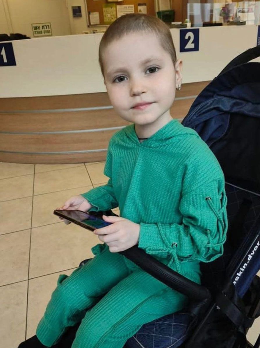 jonnybraham's tweet image. Not a single pro Palestinian/hamas/iran supporter will say a single thing
Let’s be very clear, those you support targets civilians, Israel does not
💔HEARTBREAKING TOLL: 7-Year-Old Ukrainian Girl Escaped War, Came to Israel for Cancer Treatment — Killed by Iranian Missile
A…