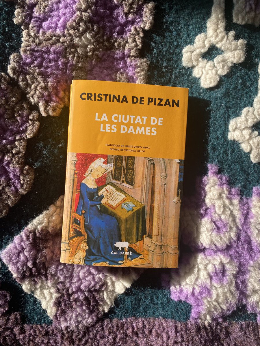 Ona Llibres (@onallibres) on Twitter photo Diuen no i les violen. La història de sempre. Avui a #llegirperviure (el club de lectura que sabem quan comença, però mai quan acaba) amb <a href="/CarrePons/">Antònia Carré-Pons</a> <a href="/CalCarre/">Cal Carré</a> <a href="/iolandabatalle/">Iolanda Batallé Prats</a> i companyia. Veniu a descobrir LA CIUTAT DE LES DAMES. Diuen no i les violen. La història de sempre. Avui a #llegirperviure (el club de lectura que sabem quan comença, però mai quan acaba) amb <a href="/CarrePons/">Antònia Carré-Pons</a> <a href="/CalCarre/">Cal Carré</a> <a href="/iolandabatalle/">Iolanda Batallé Prats</a> i companyia. Veniu a descobrir LA CIUTAT DE LES DAMES.