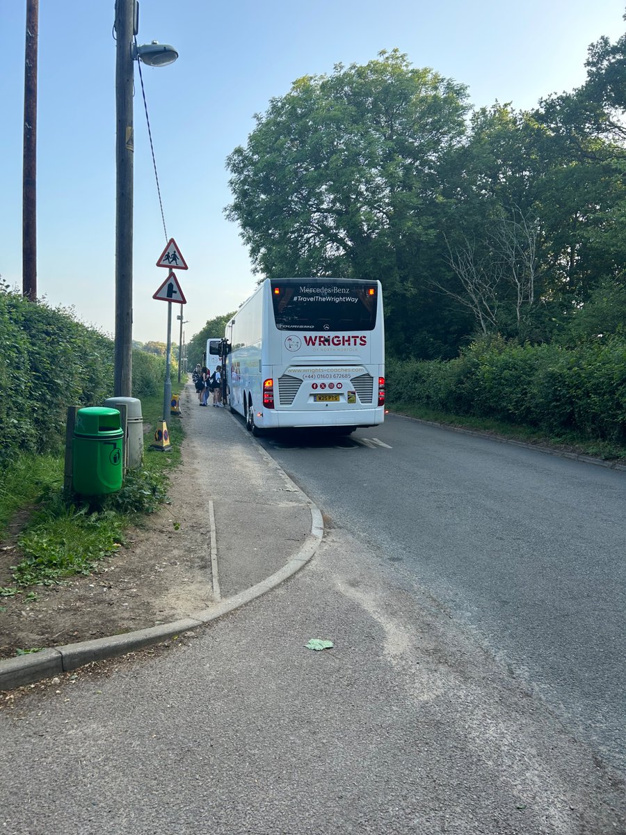 Just about to wave off ultimate fitness as our first coach of the day <a href="/TSAS_CEW/">TSAS - CEW - 2025</a> <a href="/tsas_norwich/">Thorpe St Andrew School and Sixth Form</a> have a great time in London everyone 😀