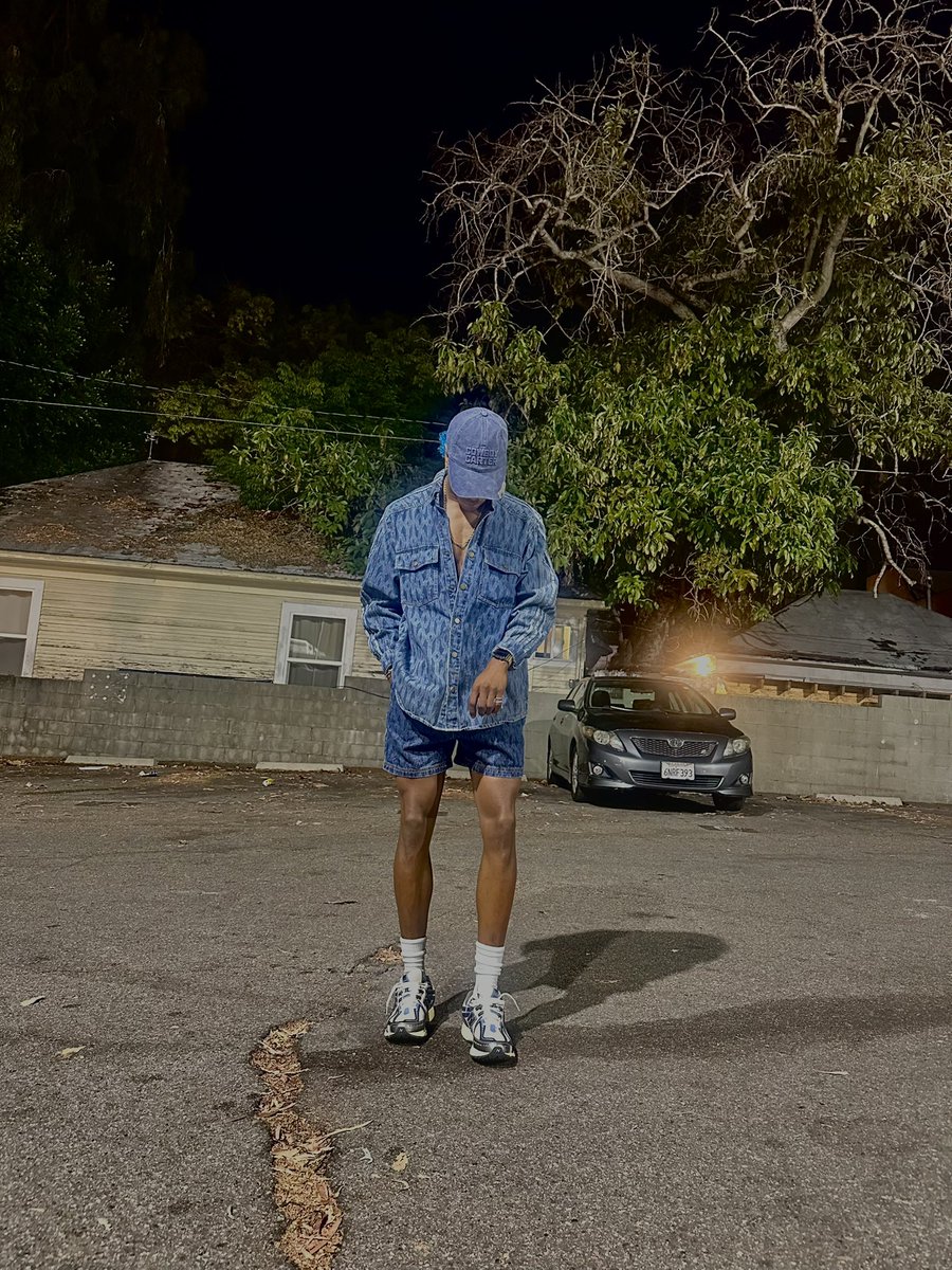 DemitrisBurrell's tweet photo. #ivypark
#cowboycarter https://t.co/d4E8850g2Y