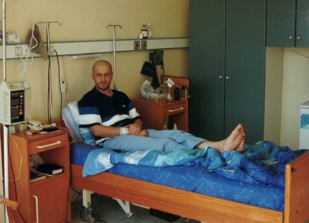 İstanbul Beylikdüzü belediye başkanı Murat Çalık’ın  ağır tip lösemi hastası olduğunu dün öğrendim. Tedavisini aksatmaması için hemen önlem alınması ve yargılama süresi boyunca  en sağlılı koşullarda olması lazım.

Bunlar geri dönüşü olmayan, vebali büyük sorumluluklar.