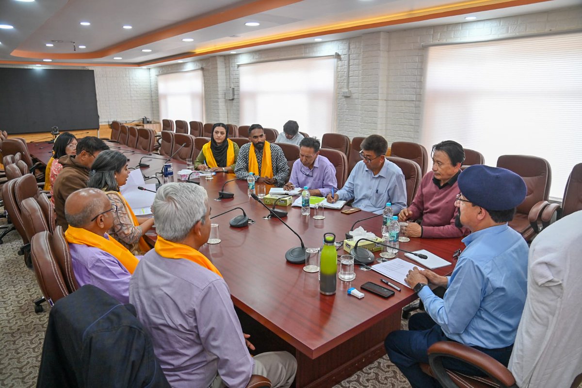 vol_ladakh's tweet photo. LAHDC Kargil and Wipro Foundation partnered to boost education, focusing on computer literacy, ICT training, career development, and higher education scholarships for students in Kargil. #KargilEducation #WiproFoundation #Ladakh #EducationBoost
More:
https://t.co/VhgYVMNpo2 https://t.co/qKPfbQFEDp