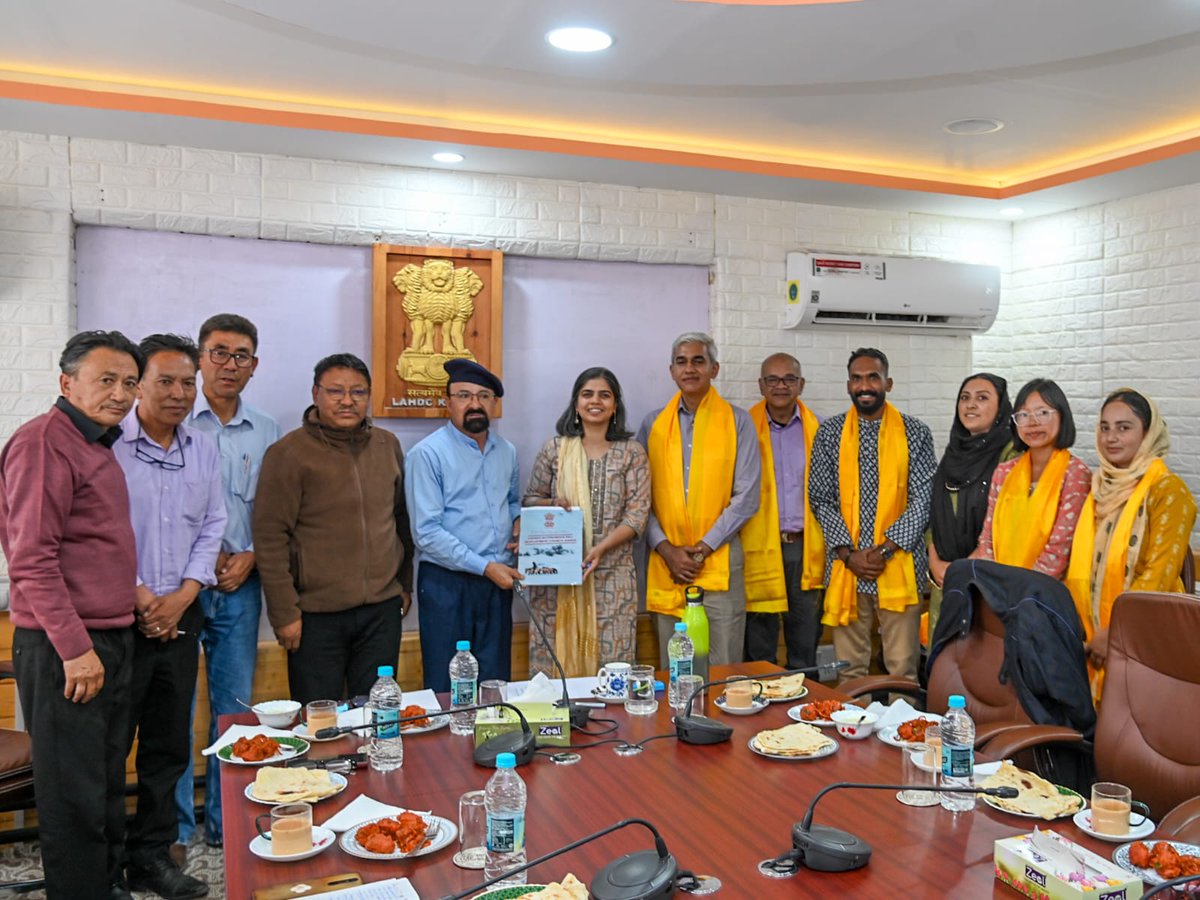 vol_ladakh's tweet photo. LAHDC Kargil and Wipro Foundation partnered to boost education, focusing on computer literacy, ICT training, career development, and higher education scholarships for students in Kargil. #KargilEducation #WiproFoundation #Ladakh #EducationBoost
More:
https://t.co/VhgYVMNpo2 https://t.co/qKPfbQFEDp