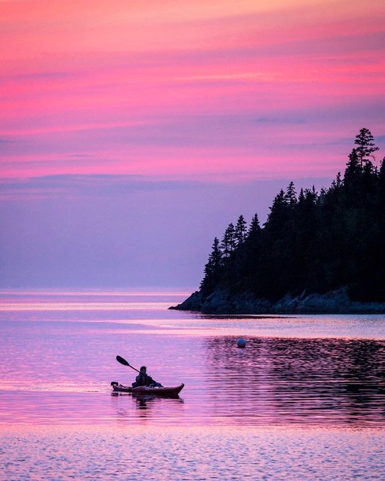 simontremblay81's tweet image. Une soirée parfaite pour faire du kayak au Bic... #BasSaintLaurent #BeautéduQuébec
Titre et crédit photo: Mathieu Dupuis Photographe