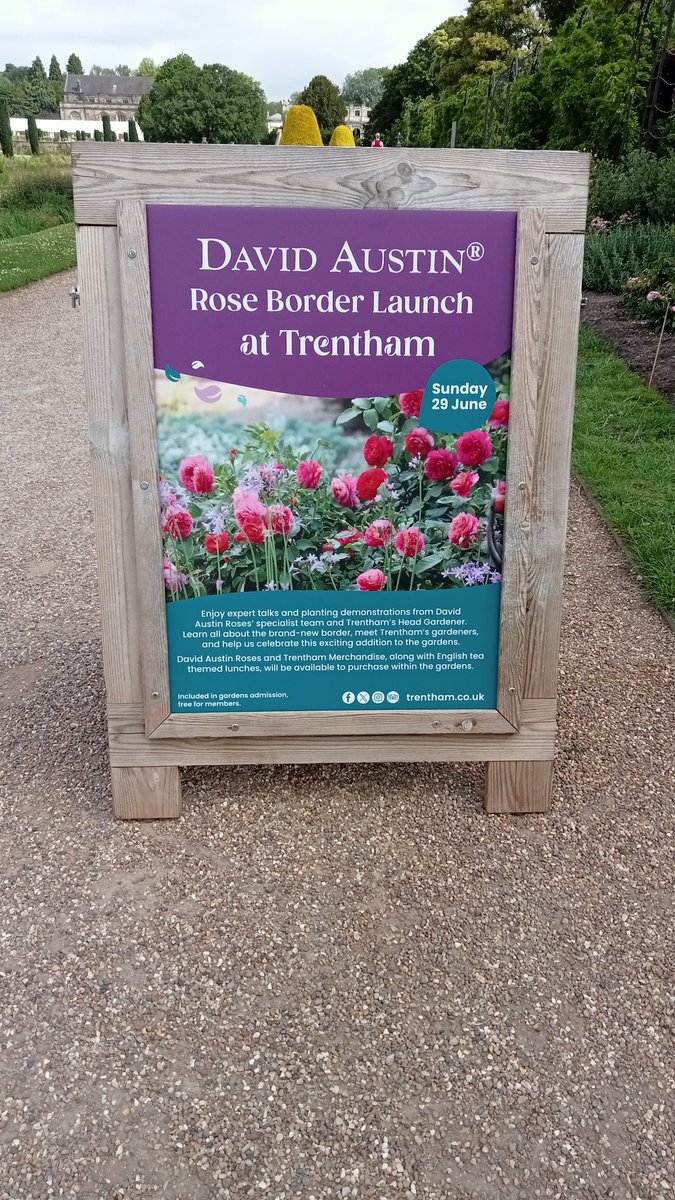 Steven1Howard's tweet image. I'll be in @TrenthamEstate Gardens this morning doing a spot of painting, just up from this sign. It looks likely to be a scorcher. I'll just spend 2 to 3 hours 9am - 12 noon. To see how the painting develops come and see it at Steven Howard Gallery in the Shopping Village. 🥰
