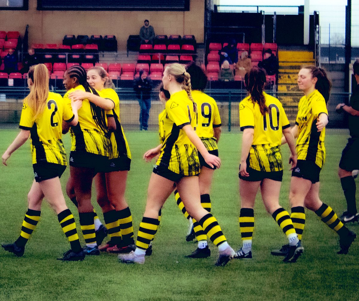 LeafieldAthLFC's tweet photo. 𝐍𝐨 𝐩𝐥𝐚𝐧𝐬 𝐭𝐡𝐢𝐬 𝐞𝐯𝐞𝐧𝐢𝐧𝐠? 𝐖𝐡𝐲 𝐝𝐨𝐧’𝐭 𝐲𝐨𝐮 𝐩𝐨𝐩 𝐝𝐨𝐰𝐧 𝐭𝐨 𝐨𝐮𝐫 𝐨𝐩𝐞𝐧 𝐬𝐞𝐬𝐬𝐢𝐨𝐧 𝐭𝐨 𝐬𝐞𝐞 𝐰𝐡𝐚𝐭 𝐰𝐞’𝐫𝐞 𝐚𝐛𝐨𝐮𝐭? 👀

If you’re interested, pop down to the below at 𝟏𝟗:𝟑𝟎 🤩

Farnborough Rd, Birmingham B35 7LQ

𝐒𝐞𝐞 𝐲𝐨𝐮 𝐭𝐨𝐧𝐢𝐠𝐡𝐭 👊🏽

@FAWNL |🟡⚫️| 𝐖𝐞𝐀𝐫𝐞𝐋𝐞𝐚𝐟𝐢𝐞𝐥𝐝