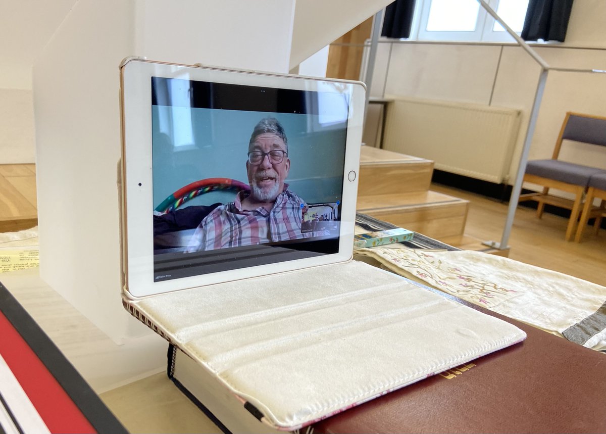 RsStrath's tweet image. 4th Form GCSE RS and Higher RMPS
Getting to know more about Jewish life and worship at Giffnock Shul, Mark's Deli and Glasgow Reform Synagogue - lots of lovely people helped make our day a special one!