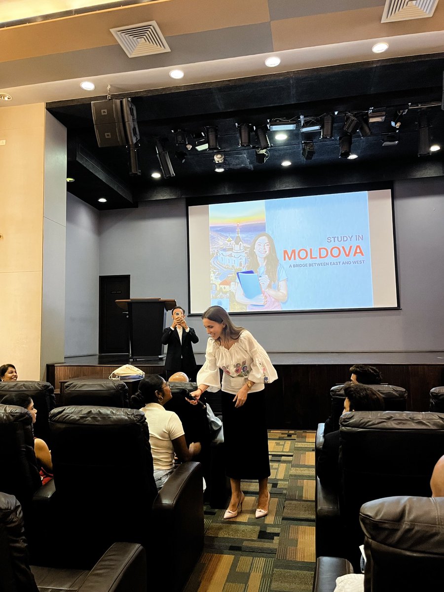 ana_taban's tweet photo. 🎓 Study abroad is not just about education - it’s about transforming the way we see the world. 🌎✈️

Grateful for the opportunity to present #Moldova as a study abroad destination to the vibrant youth of Kolkata. Sincere thanks to the @kanoria_found for the kind invitation. 🙏

It was a true delight to engage with such bright, curious, and enthusiastic young minds. Looking forward to building more meaningful connections between Moldova and #Kolkata! 🇲🇩🇮🇳

@sunilkanoria 
@MoldovaInIndia
