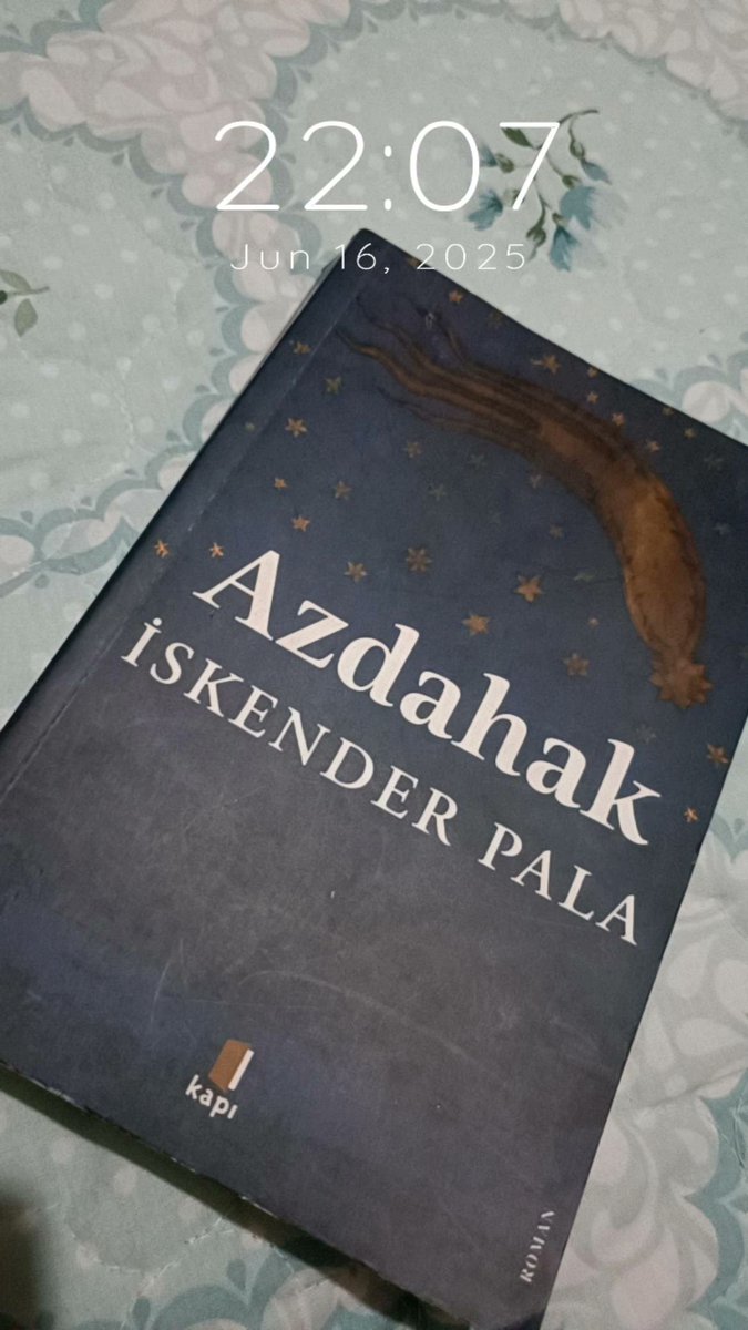 (...) bilmek istediği halde bilmekten korkmak da zihninde tuhaf bir ikilem oluşturmuyor değildi.. 
... içimdeki karanlıkların beni boğmasına müsade etmeyeceğim....
Harika bir kitap daha biter.. 
#Azdahak
