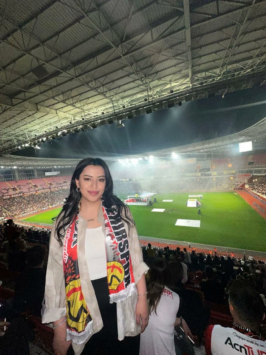 mcwreklamajans's tweet photo. CHP’Lİ DURUR’DAN STADYUM İSMİ TEPKİSİ: “SESSİZLİĞİNİZ İHANETTİR”

https://t.co/PZDfkyi7Ao

#Eskişehirspor #eskişehir #nebihatipoğlu #CHP #Cumhuriyet #SelvinazDurur #FethiHeper #A https://t.co/51ydqL1IUE