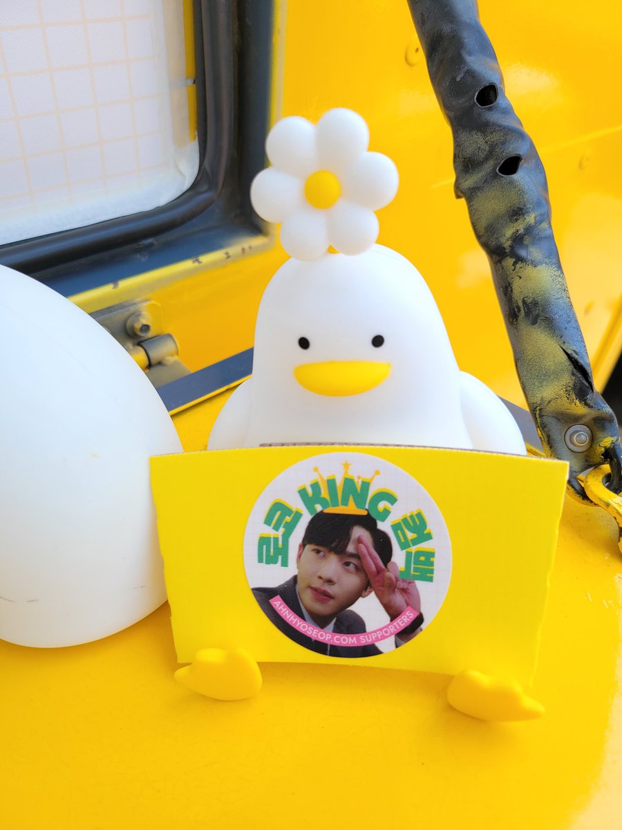 [2025년 6월 19일_#1]
SBS 드라마 
'오늘도 매진했습니다.'
촬영 현장 서포트 진행!!

00군 00면 메추리
메추리 마을大잔치!!

오늘도 매진했습니다! 
"오.매진" = "Amazing"
Amazing 어메이징 한 작품이 되길 바랍니다!!

#안효섭
#imhyoseop
#오늘도매진했습니다
#SoldOutAgainToday
<a href="/ThePresent_X/">The Present Co.</a>