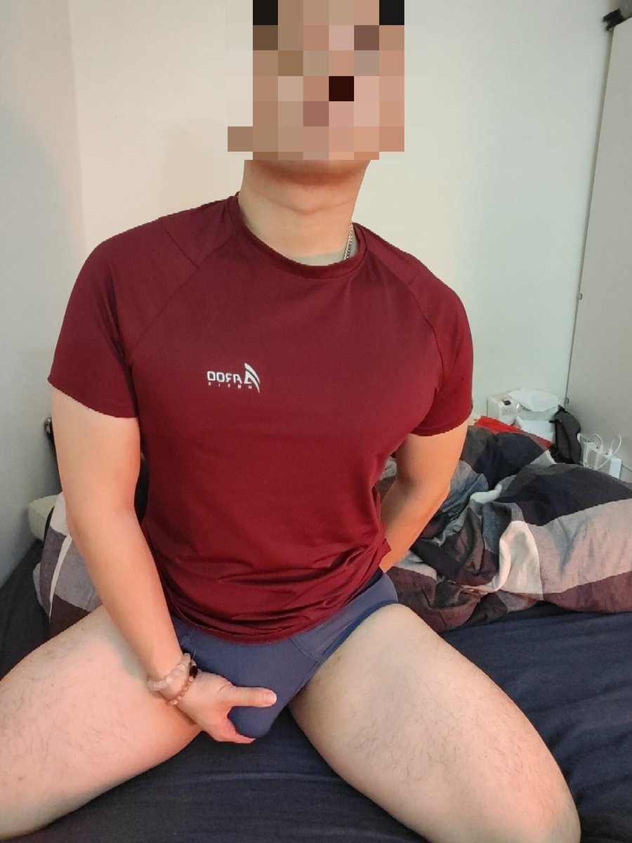 好像發情期到了
每天都好想被大屌幹嘴深喉嚨
然後被洨灌滿嘴巴吞掉🥵
（話說精牛是不是不存在遇到的都射的比我少）
#台中 #豐原 #大屌 #精牛 #內褲