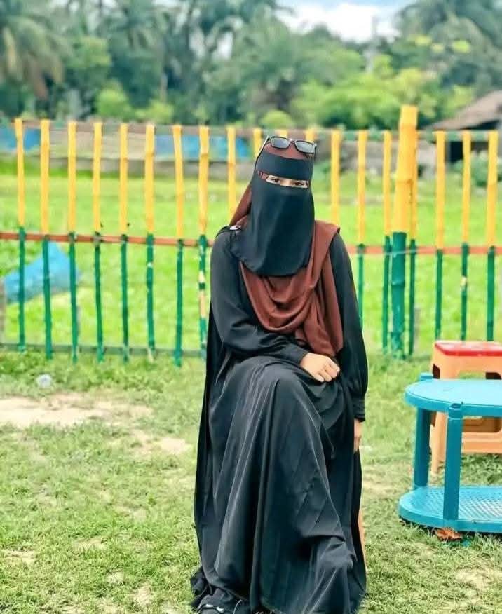 ~চাইলে "আমিও" প্রেম 🫢
       করতে পারি"🙃
   "কিন্তু" "বাবু ডাক শুনলে আমার"
     "কোলে উঠতে   °মন চায়" 🙈😁