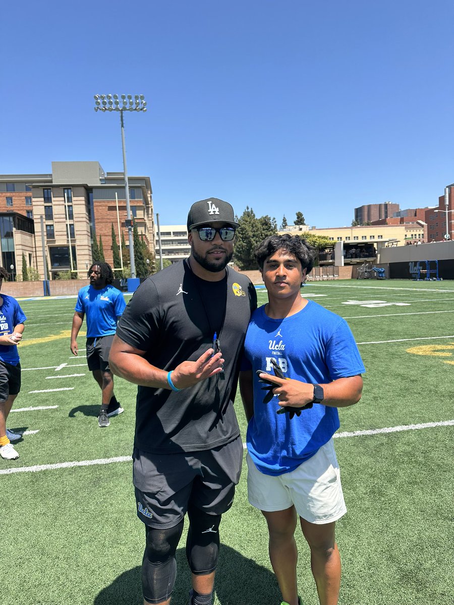 Had a great time at the UCLA camp yesterday! Big thanks to <a href="/CoachAJSteward/">AJ Steward</a> &amp; <a href="/KarsonCox33/">Karson Cox 4⭐️</a> for coaching me up!! 

<a href="/DeShaunFoster26/">DeShaun Foster</a> <a href="/CoachMarshawn/">Marshawn Friloux 🏁</a> <a href="/UCLAFootball/">UCLA Football</a> <a href="/jerryneuheisel/">Jerry Neuheisel</a>