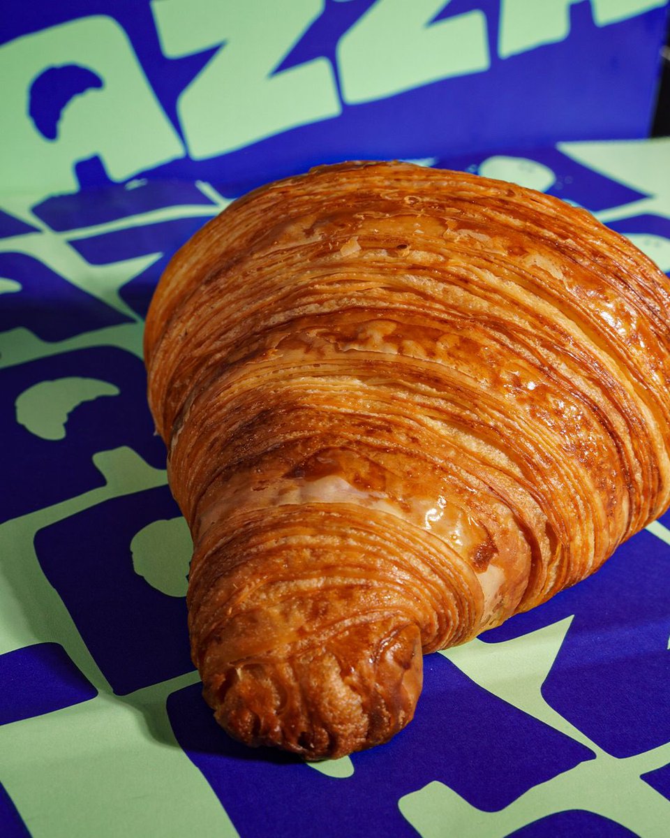 lazzaae's tweet photo. This isn’t just a croissant… it’s your perfect breakfast calling 🥐🔥
Golden, buttery, and baked fresh at Lazza.
Don’t just scroll… order now and thank us later. Order it here 
https://t.co/QDuF2FEbFF

#صباح_الخير #LazzaHype #BreakfastDoneRight #DubaiEats #FreshFromTheOven https://t.co/ey4vKueSNi