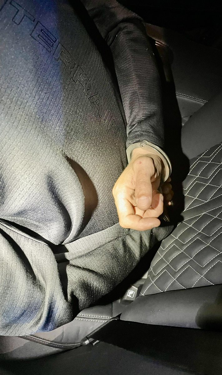 Trafficwmp's tweet image. #RoadCrimeTeam officers saw this BMW X5 in Sutton Coldfield after the occupants had been reported trying to steal cars in Solihull. It was pre-emptively stung to avoid a pursuit & both occupants were arrested when we found equipment on board for keyless vehicle thefts. @wmpdogs