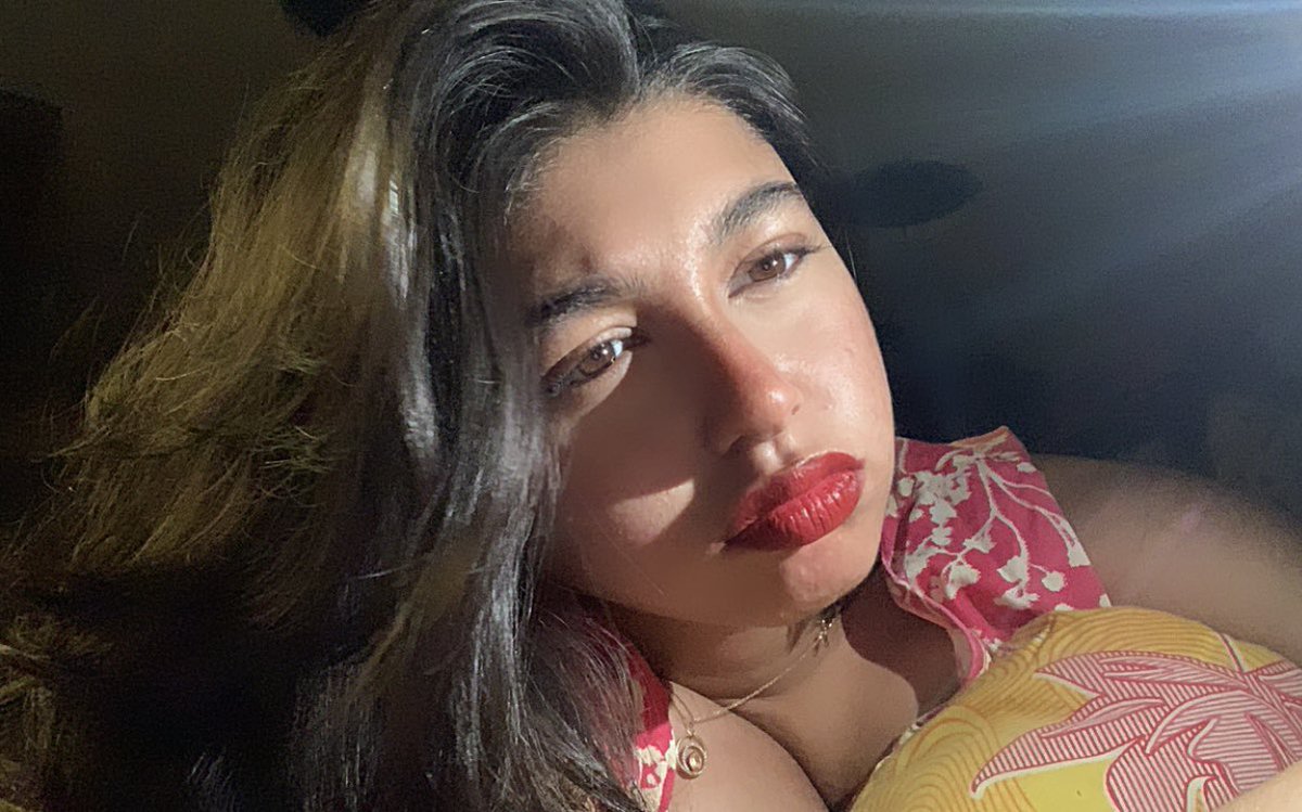 a pyaari aurat like me was never meant to deal with your chalaki bro