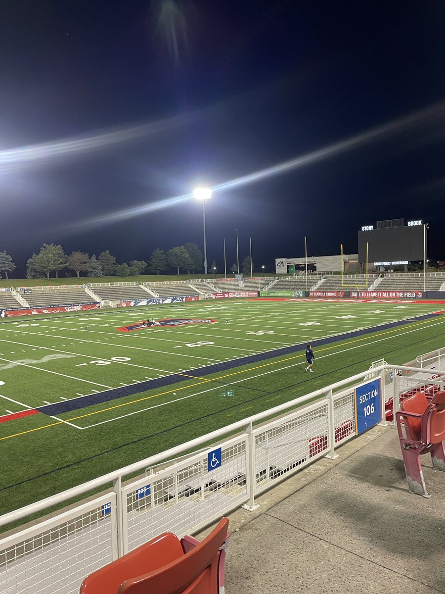 Had an amazing time <a href="/StonyBrookFB/">Stony Brook Football</a> I enjoyed competing and meeting all the coaches.
<a href="/oc_lincoln/">coachOCLincoln</a> <a href="/CoachBCosh/">Billy Cosh</a> <a href="/CoachBache/">Chris Bache</a> <a href="/ZurilHendrick/">Coach Z</a> <a href="/trenchacademyOL/">Trench Academy</a> <a href="/ExpoRecruits/">Expo Recruits</a>
